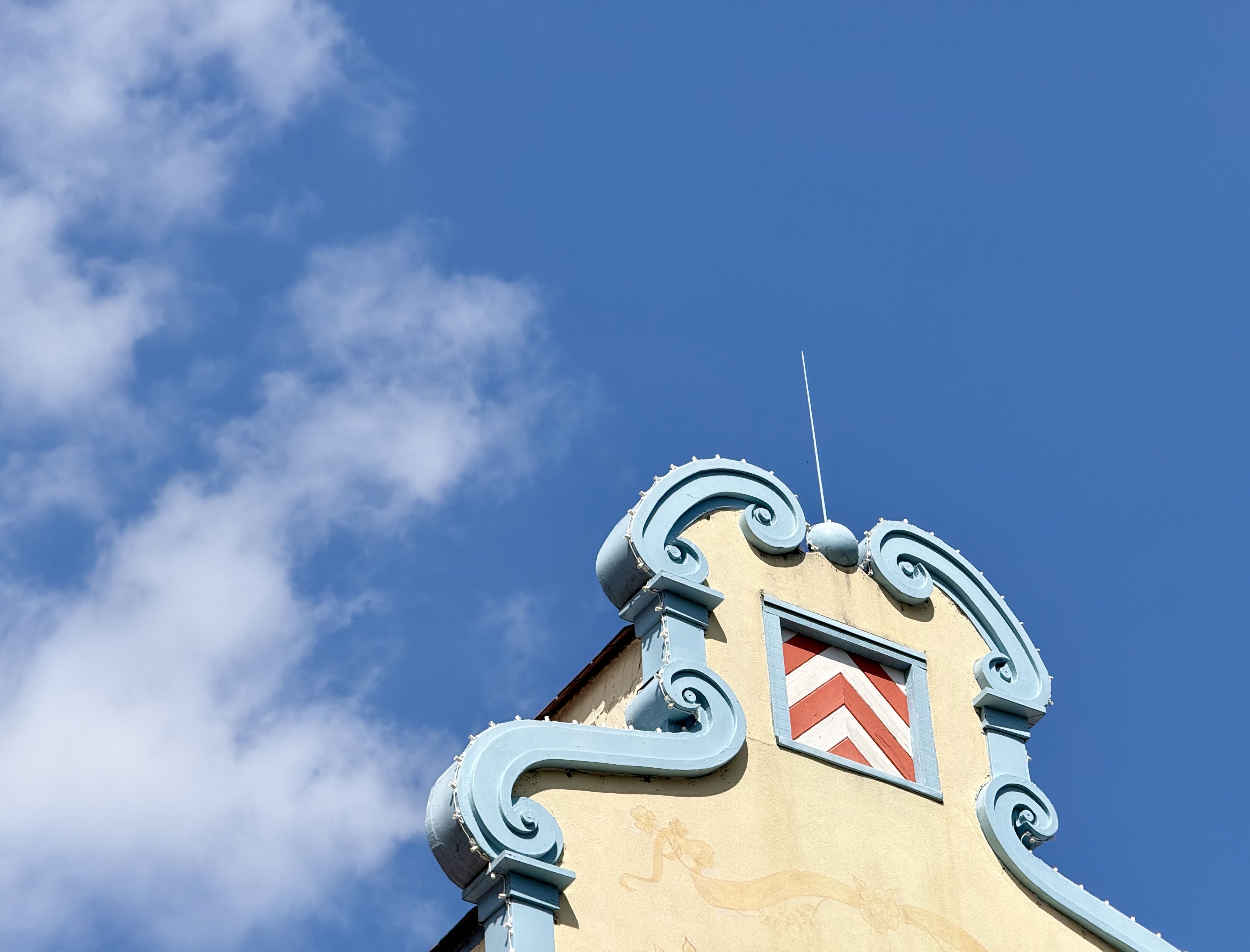 hithering malcontent